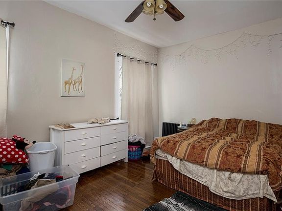 5th image of 537 W Ferry St