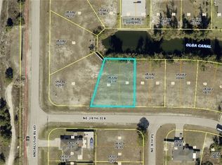 807 NE 38th Ter, Cape Coral, FL 33909