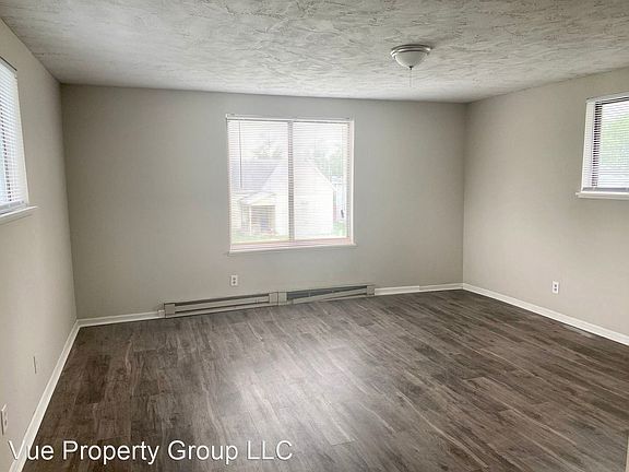 5th image of 602 W 10th St #3