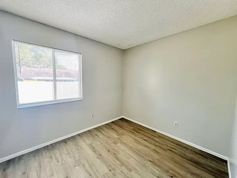 152 Summerset Dr — Photo 20