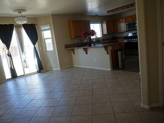 4th image of 15324 Kearny Dr