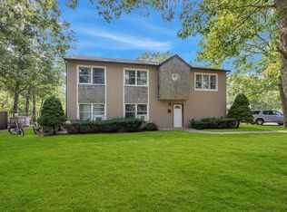 43 Bellows Pond Rd, Hampton Bays, NY 11946