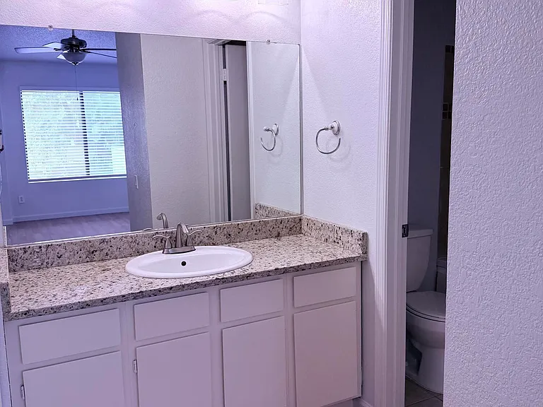 2035 S Elm St #208 — Photo 6
