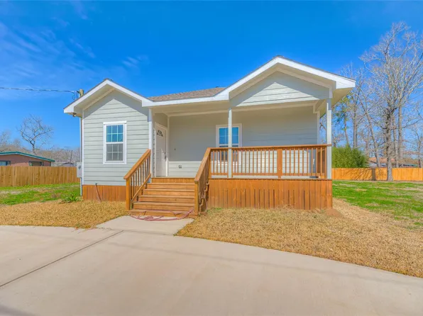 277 Vicksburg Ln, Livingston, TX 77351