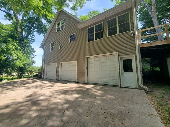 4th image of 945 Waverly Rd