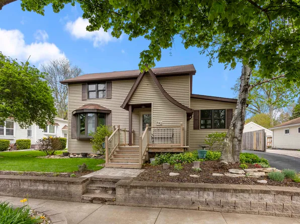 542 N State St, Appleton, WI 54911