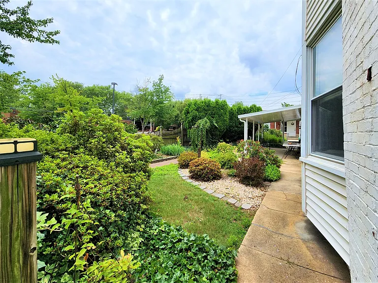 24 Reading Ave #1 — Photo 12