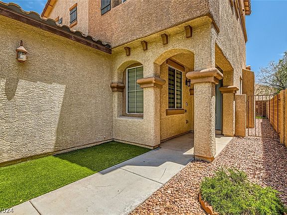 3rd image of 9466 Sandstone Walk St