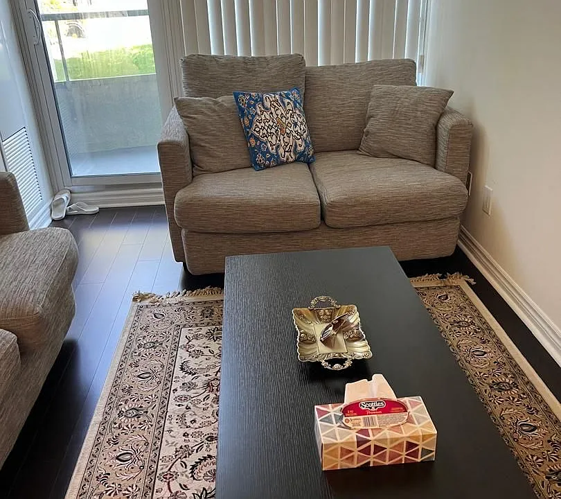 35 Hollywood Ave #102