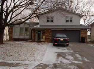 11579 Rambleridge Rd, Omaha, NE 68164