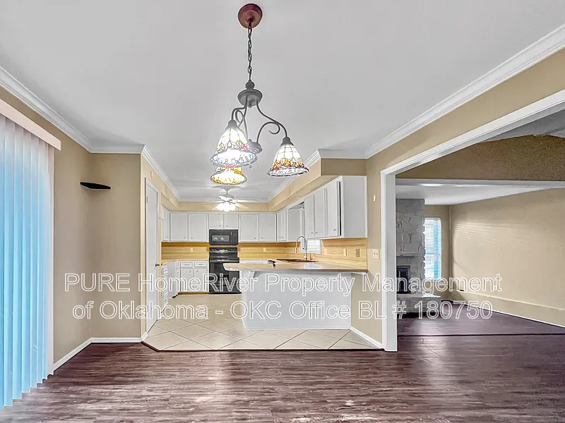 3 bed, 2.0 bath, 1913 sqft, $1,250 — Photo 4