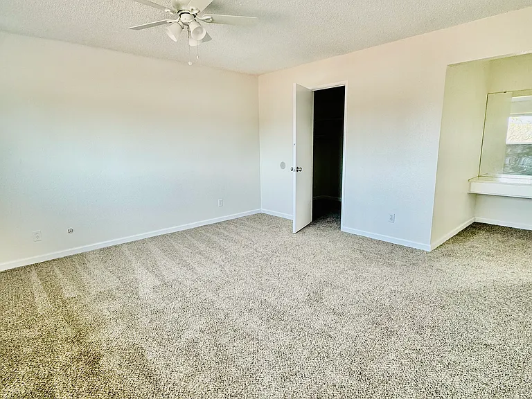 100 S Coalinga St #C — Photo 8