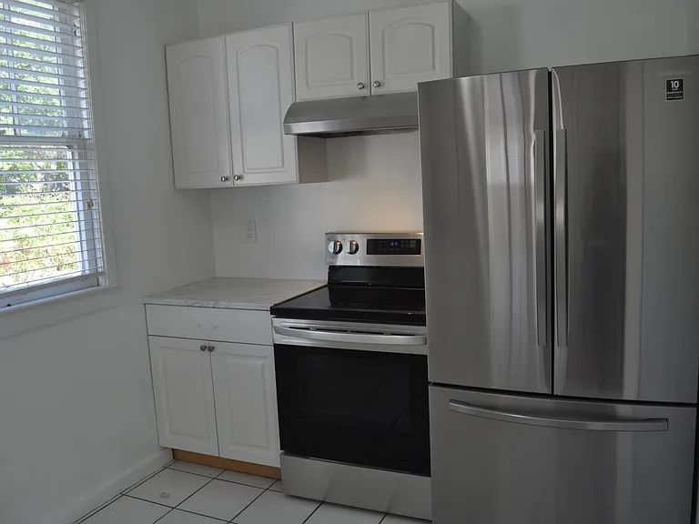 1305 S Albany Ave #B — Photo 9