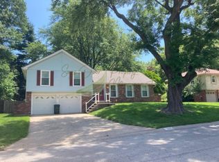 920 SW 15th St, Blue Springs, MO 64015