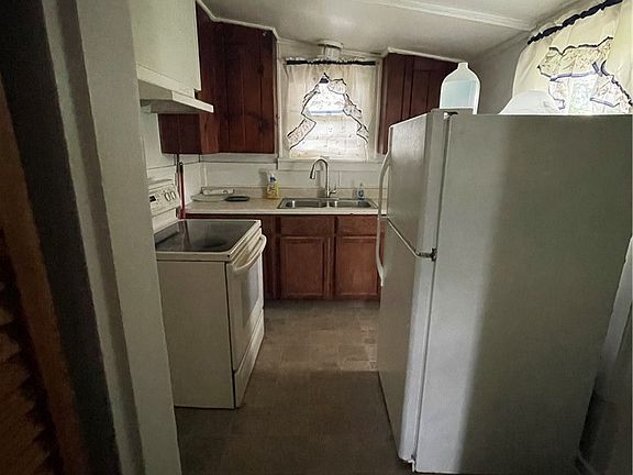 4th image of 251 E 238th St