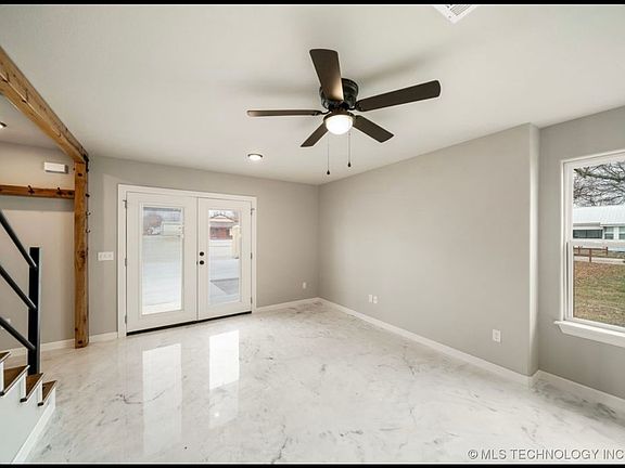 4th image of 35 W Main St