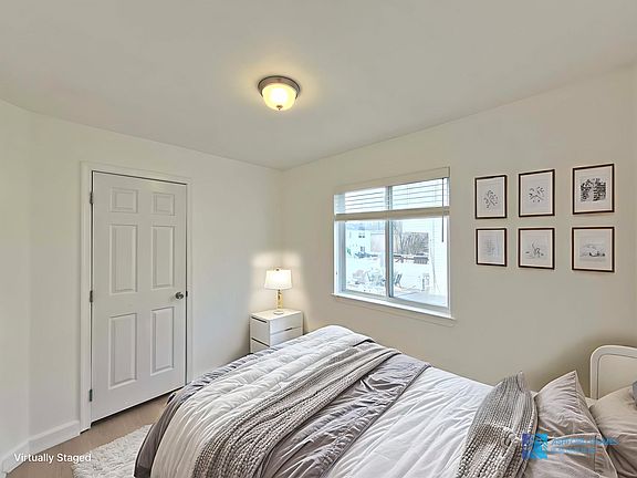 5th image of 54 Poplar Ave #1