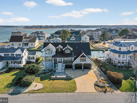 4th image of 26 Leigh Dr