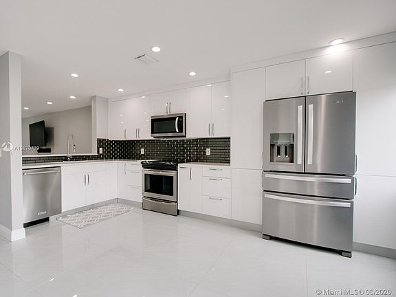 2nd image of 2500 N 38th Ave #2500