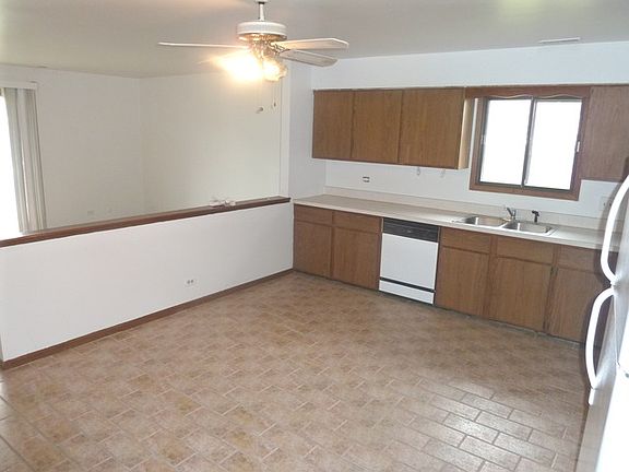 5th image of 313 Dawn Ct APT C