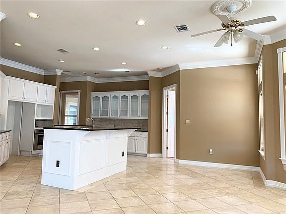 5th image of 14940 Arrowhead Dr