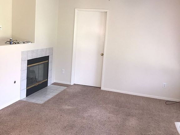 4th image of 9130 Loganberry Dr