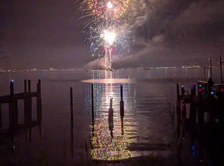 1000 Regatta Dr, Niceville, FL 32578