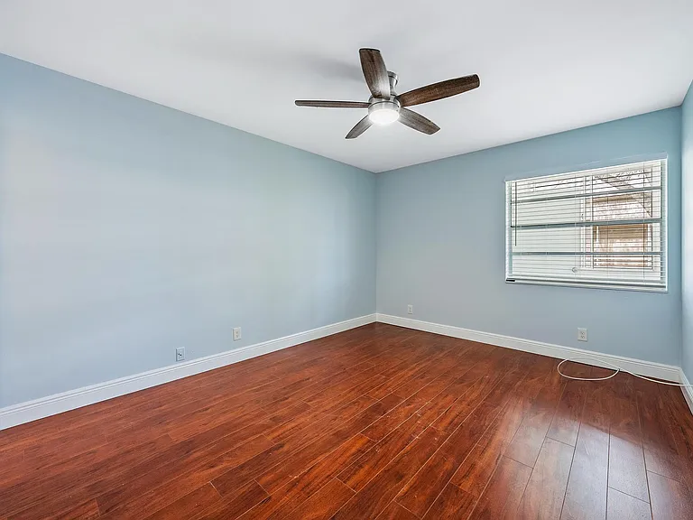 507 Capri Pl #K — Photo 9
