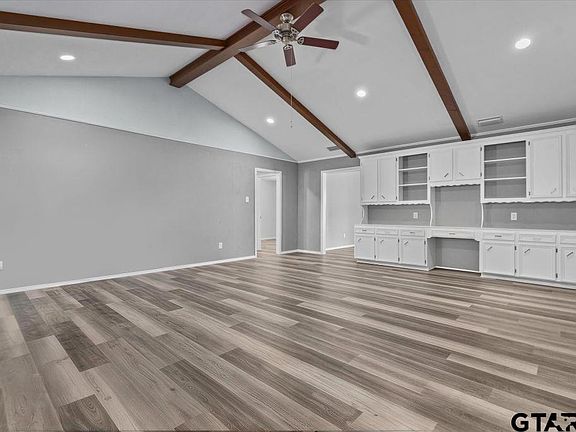 4th image of 19250 Pinedale Cir