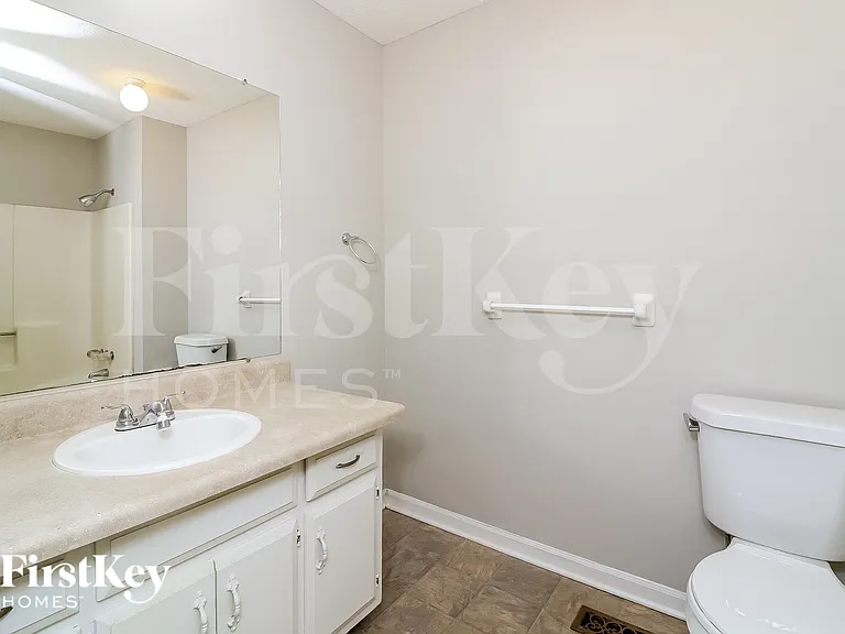 3201 Delhi Dr — Photo 17