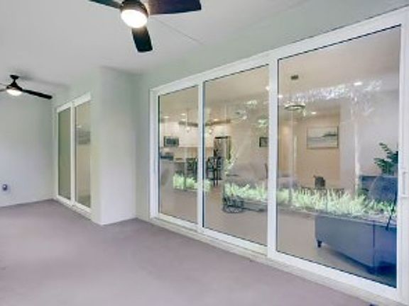 4th image of 2343 Sheen Ln Unit 401