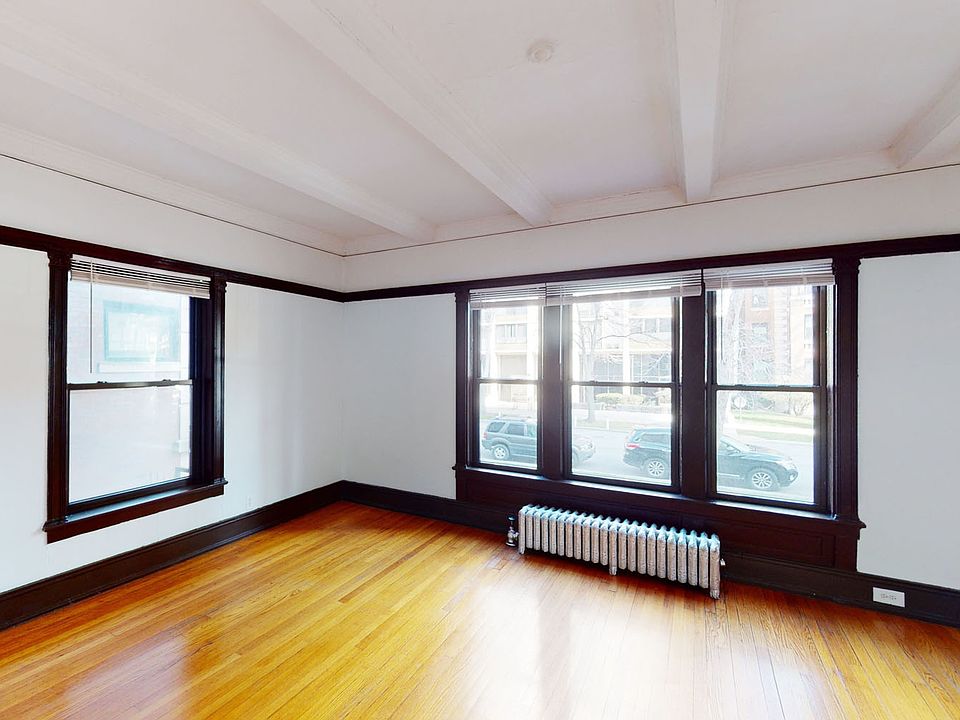 Dining/Living room