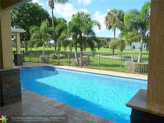 5th image of 2099 Woodlake Cir