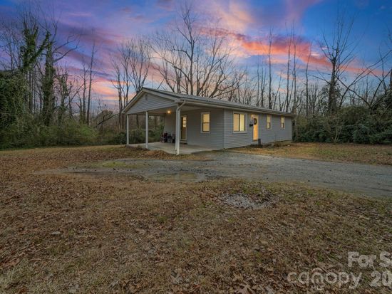 525 Stanley St, Troy, NC 27371