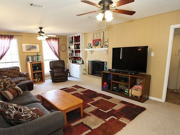 4th image of 2402 Wentwood Valley Dr