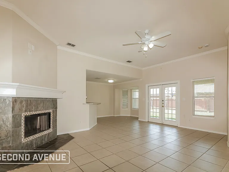 3818 Kitty Ln — Photo 5