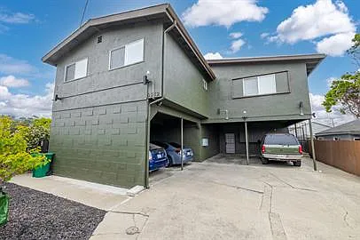 2 bed, 1000 sqft, $2,395 — Photo 1