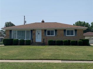 578 E Parkleigh Dr, Seven Hills, OH