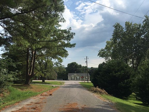 5th image of 300 Scenic Dr