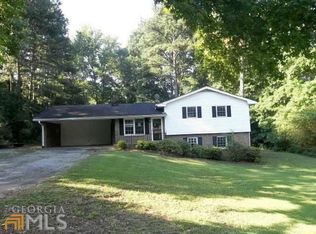 19 Oak Ct, Newnan, GA 30263