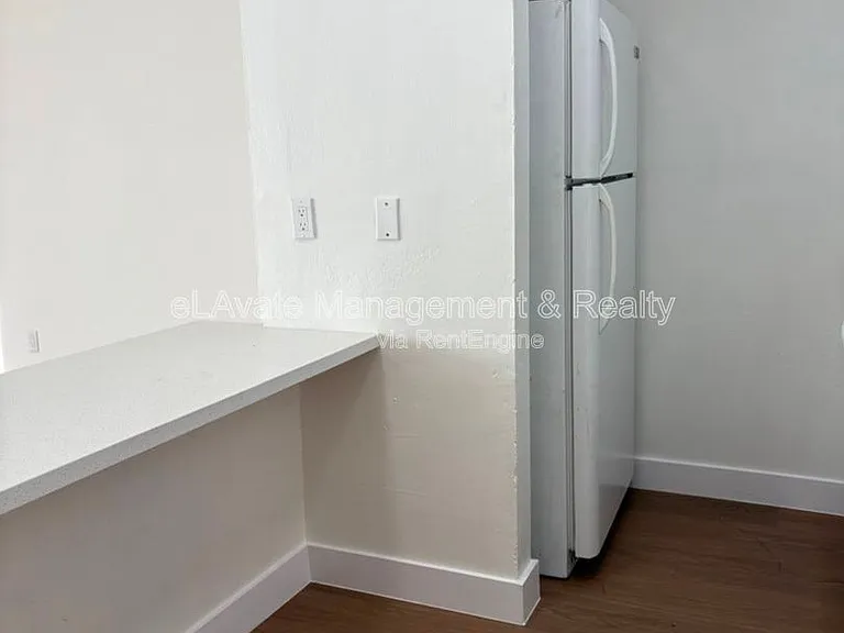 6815 Kelvin Ave. — Photo 14