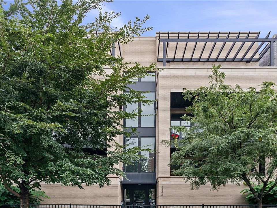 1st image of 1346 W Walton St #3W
