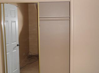 300 Short St APT 4, Lemont, IL 60439