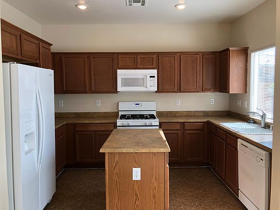 3rd image of 10639 Kennedy Peak Ln