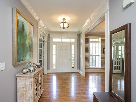 5th image of 2988 McLemore Cir