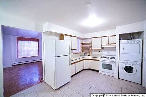 5th image of 28 Carroll Pl
