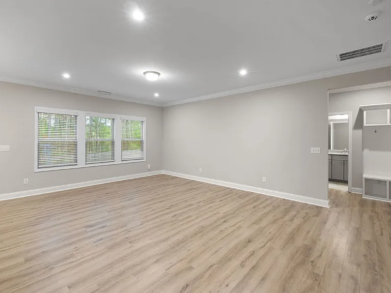 1021 Talbot Pl — Photo 8