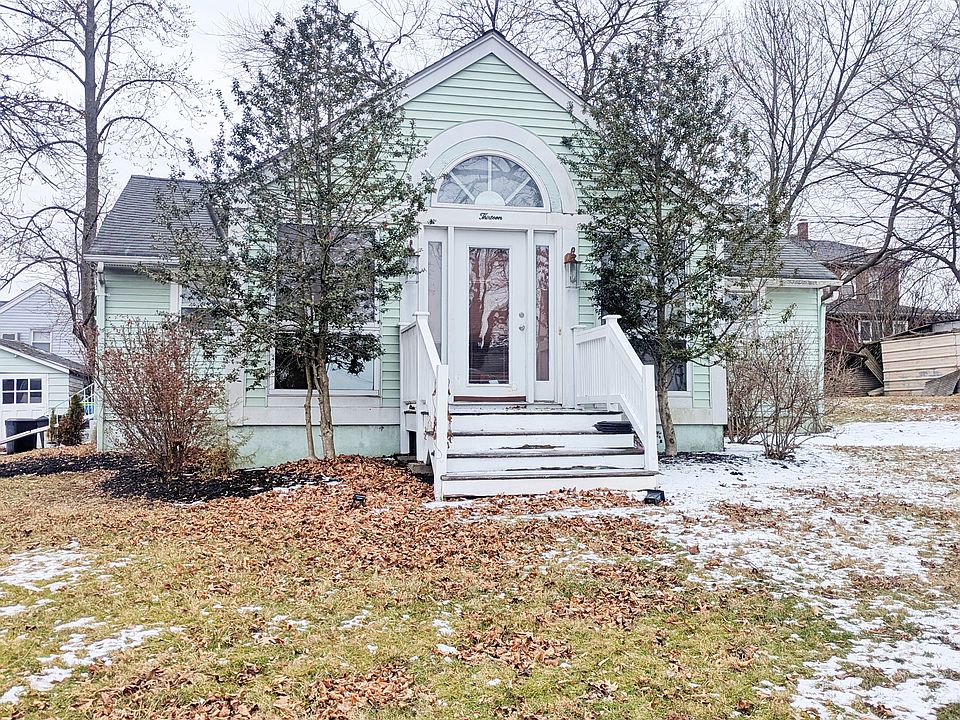 Single Family Ranch Home - Available Now!