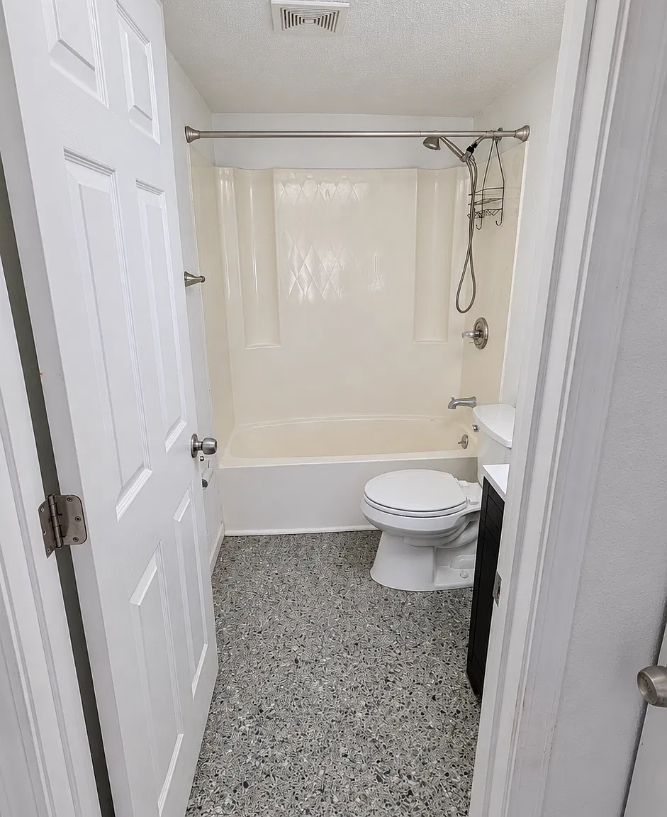3312 Myrle Street - D — Photo 4