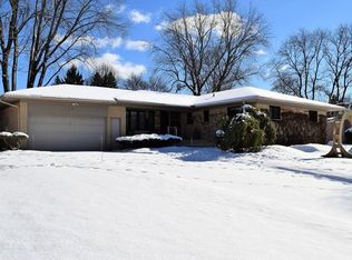 172 Hurondale Dr, White Lake, MI